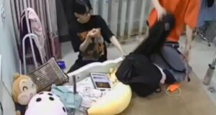 Hai chị em bị hack Cam 2