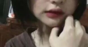 Mai Phương 2k8 móc bướm tự liếm