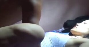 Địt em hàng xóm xinh đẹp dâm đãng