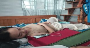 Bồ ngon như này bảo sao thằng bạn ru rú ở nhà