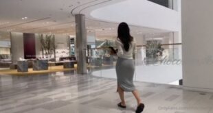 Địt em đến toác cả háng đi không vững