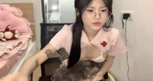 Em sinh viên live app cosplay y tá cực ngon