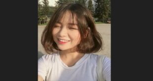 Girl xinh tóc ngắn khoe vú đẹp