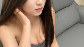 Đón cô vợ siêu xinh đẹp của anh trai