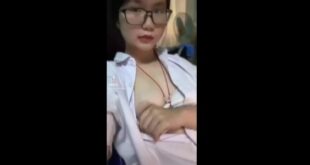 Bé Bảo Linh dâm đãng