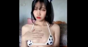 Lông lồn mới cạo mọc nhanh quá làm em ngứa hết cả lồn